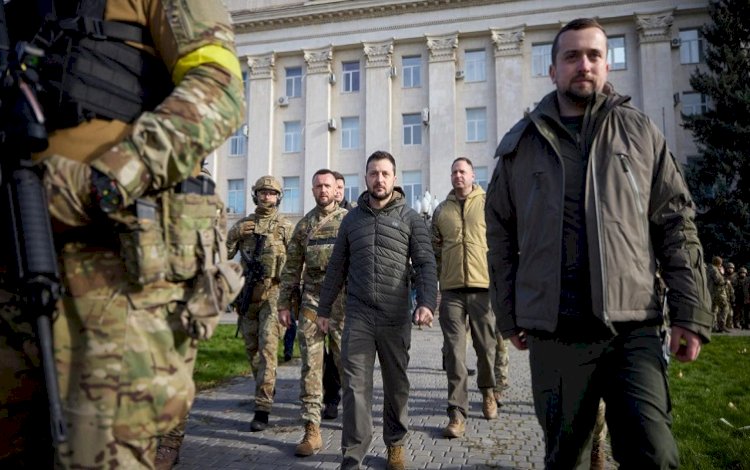 Ukrayna lideri Zelenskiy, Rusya’nın çekildiği Kherson'da