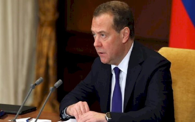 Medvedev: ABD, diğer dostları gibi Ukrayna'yı da er ya da geç bir kenara atacak