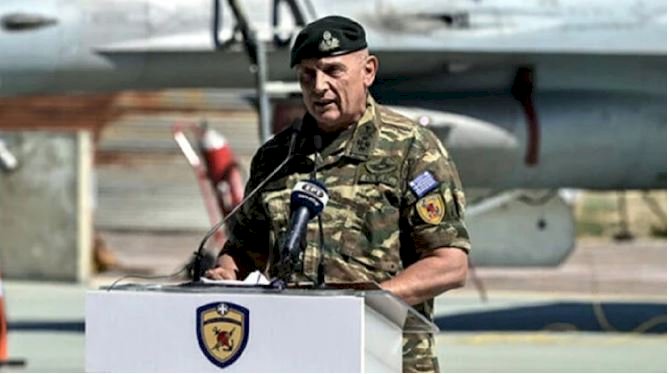 Yunanistan Genelkurmay Başkanı Floros, Türkiye'yi tehdit etti