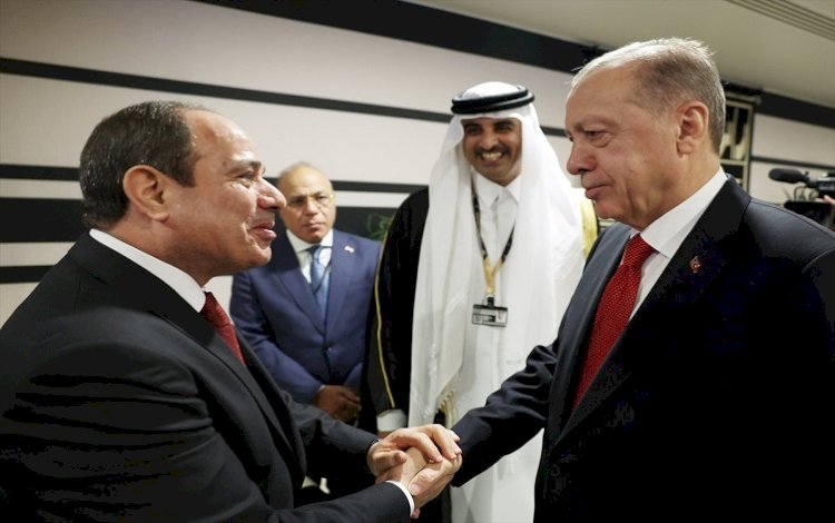 Erdoğan Katar'da liderlerle bir araya geldi