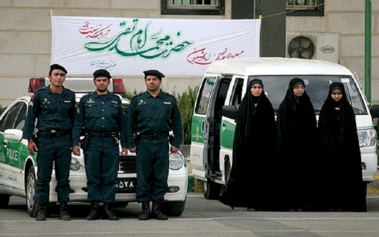İran Başsavcısı: 'Ahlak polisi' birimi kapatılmıştır!