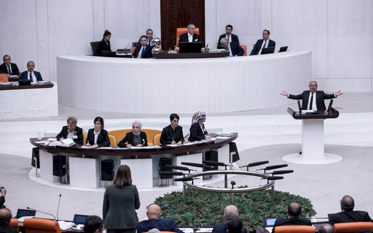 HDP'li vekilin Kürtçe konuşması Meclis’te engellendi