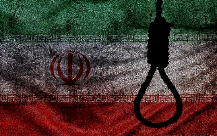 İran'da 23 yaşındaki göstericinin idam cezası durduruldu