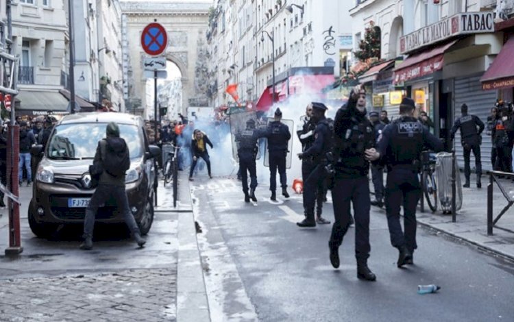 Fransa'da Paris saldırısı protesto edildi