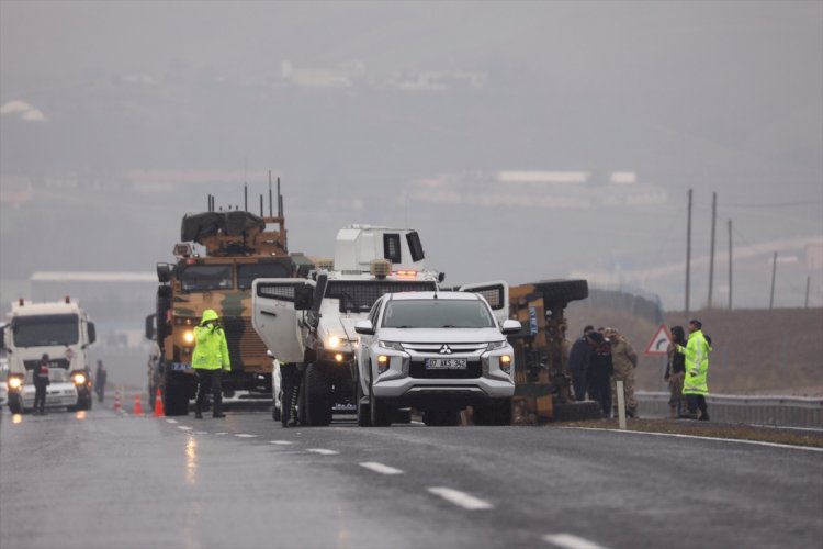 Diyarbakır'da zırhlı araç devrildi: 6 asker yaralandı