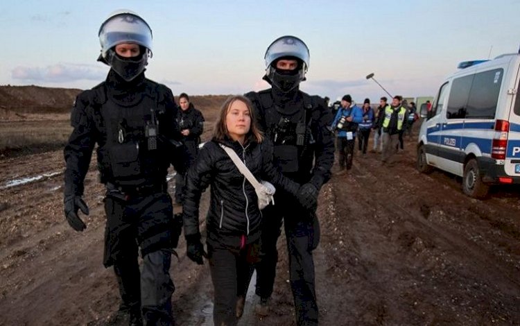 Çevre aktivisti Greta Thunberg gözaltına alındı