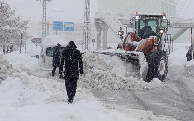 Bitlis merkez ve iki ilçesinde eğitime kar engeli