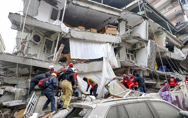 Diyarbakır'daki deprem bilançosu açıkladı; 255 ölü, 901 yaralı