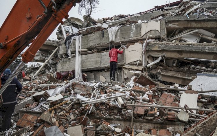 Depremlerde hayatını kaybedenlerin sayısı 20 bin 218'e yükseldi