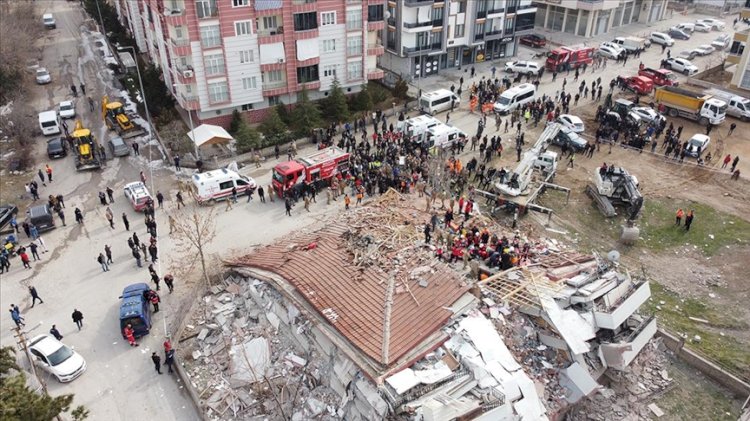 Malatya: 5,6 büyüklüğündeki depremde 2 can kaybı, 140 yaralanma