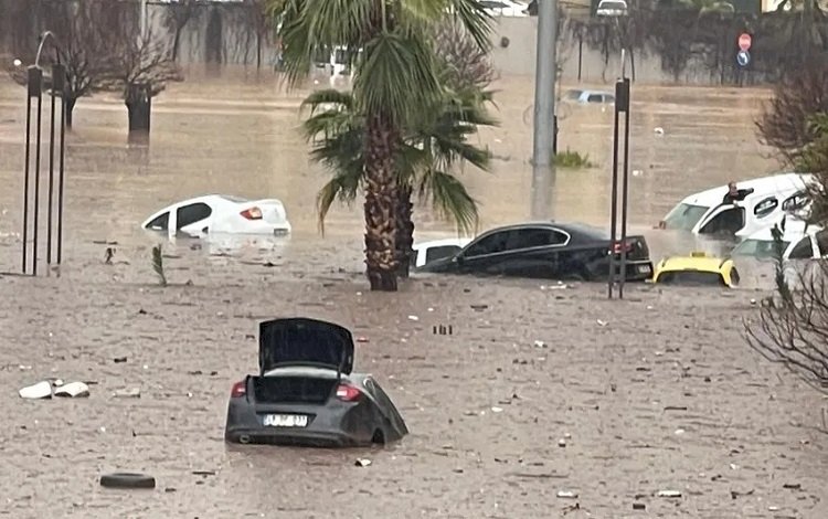 Adıyaman ve Urfa'da sel felaketi: Can kaybı 10’a yükseldi