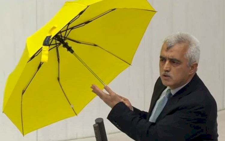 Meclis'te Newroz tartışması! Gergerlioğlu çok sinirlendi, kürsüde o şemsiyeyi açtı: Alana giremedi!