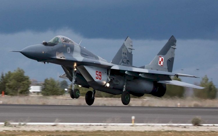 Polonya, MiG-29 jetlerinin Ukrayna'ya teslim edildiğini duyurdu