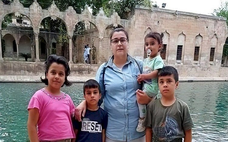 Efrin'de bir anne ve 4 çocuğu silahlı gruplar tarafından kaçırıldı