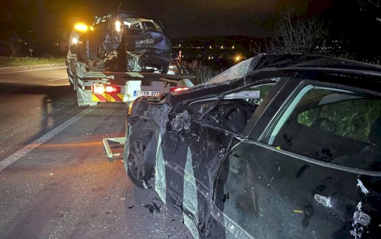 Antep'te trafik kazası: 1'i polis 2 kişi öldü