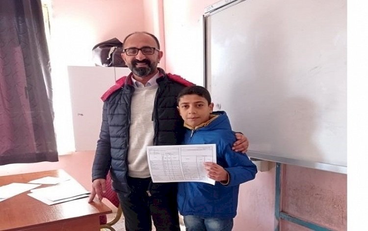 Öğrencilerine Kürtçe öğreten öğretmen için memurluktan ihraç teklifi