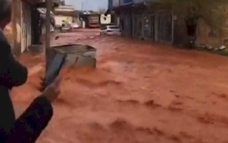 Urfa'da sağanak yağış sele neden oldu