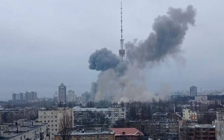 Ukrayna’nın başkenti Kiev’de peş peşe patlamalar