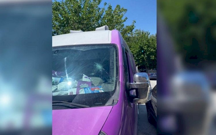 Mersin'de Yeşil Sol Parti'nin anons aracına saldırı