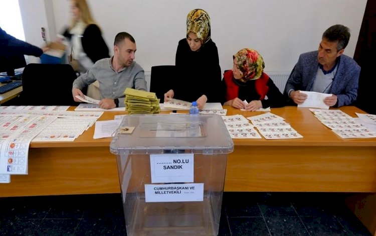 Seçime saatler kala son anket: AK Parti 7,9 puan oy kaybetti