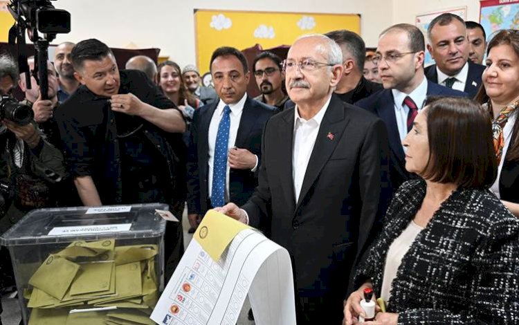 Kemal Kılıçdaroğlu oy kullandı: 'Göreceksiniz, bu ülkeye baharlar gelecek'