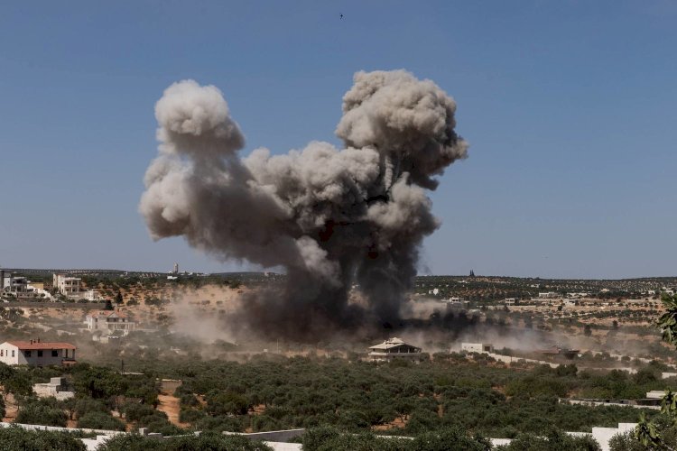 Suriye ve Rusya'dan İdlib'e ortak hava saldırısı