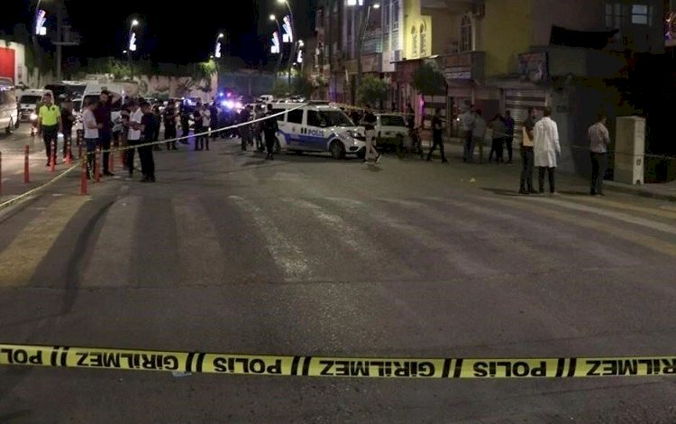 Urfa'da bıçaklı kavga: 1’i polis, 3 kişi yaralandı