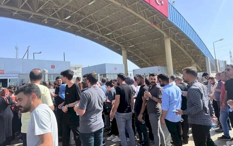 Nahçıvan Sınır Kapısı'nda izdiham: Sınır kapısı kapatıldı