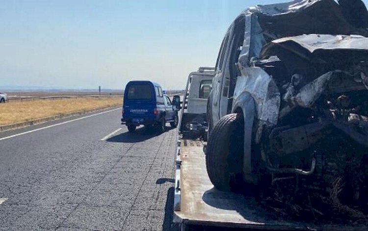 Diyarbakır'da hafif ticari araç şarampole devrildi: 8 ağır yaralı