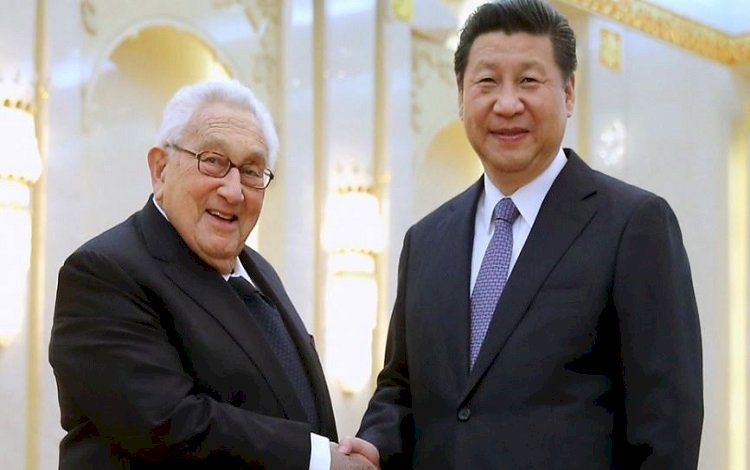 Eski ABD Dışişleri Bakanı Kissinger, Pekin'de Çin Devlet Başkanı Şi ile görüştü