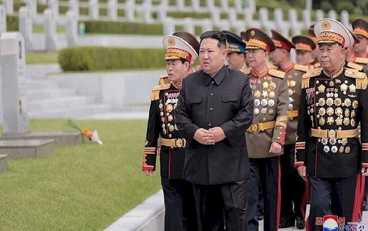 Kuzey Kore lideri Kim'den 'savaş hazırlıklarını güçlendirme' vurgusu