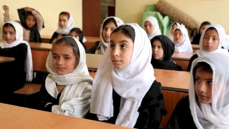 Taliban 10 yaşından büyük kız çocukların okula gitmesini yasakladı