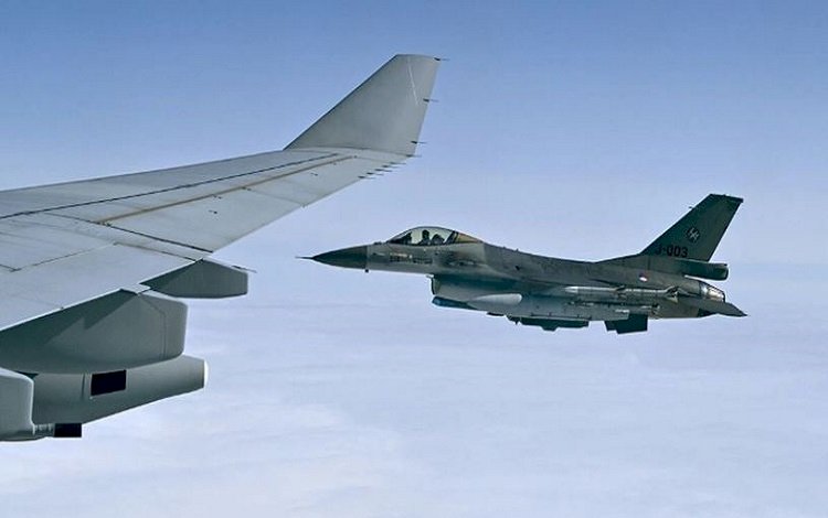 NATO hava sahasını ihlal eden 2 Rus uçağına müdahale edildi
