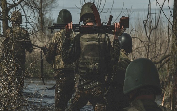 AB yıl sonuna dek 40 bin Ukrayna askerini eğitecek