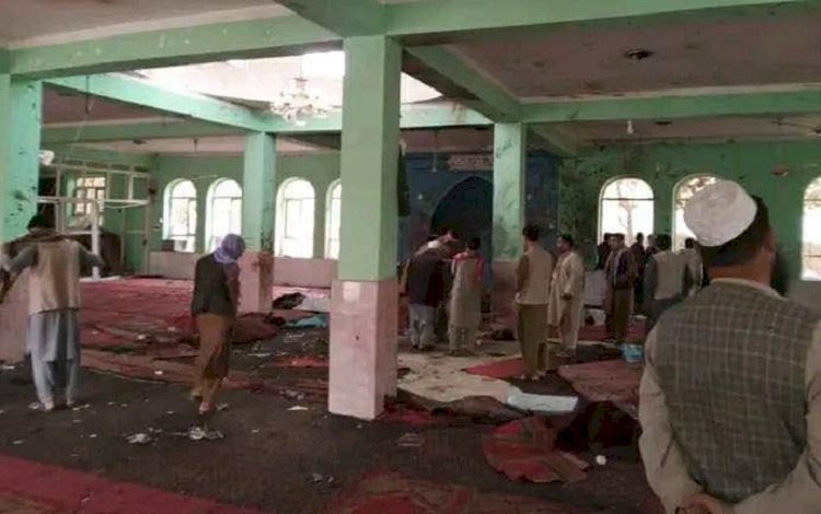 Cuma namazı sırasında Şii camisine bombalı saldırı: 7 ölü, 17 yaralı