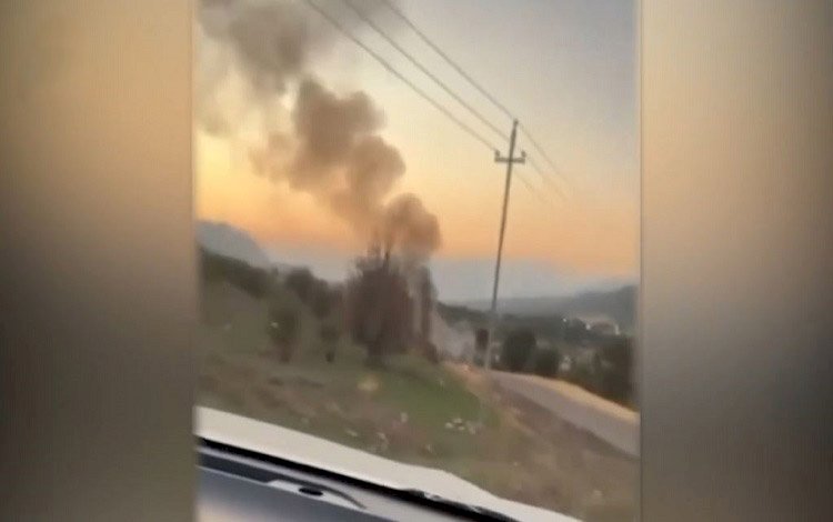 Duhok’ta uçaklar bir aracı bombaladı: 3 kişi hayatını kaybetti