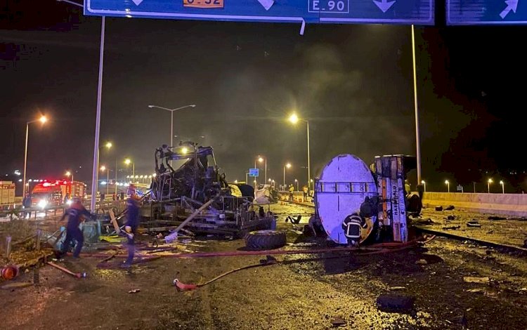 Antep-Adana Otoyolu'nda feci kaza: Çok sayıda ölü ve yaralı var
