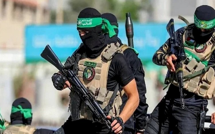 Hamas iki rehineyi daha serbest bıraktı