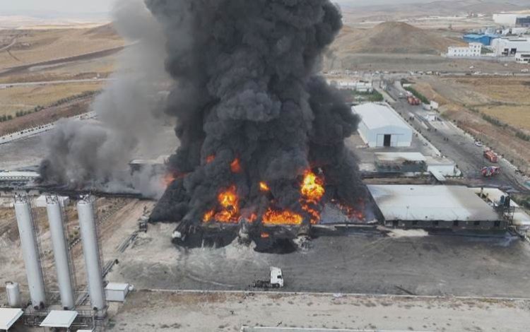 Süleymaniye’deki petrol tesisinde yangın: 2 kişi hayatını kaybetti