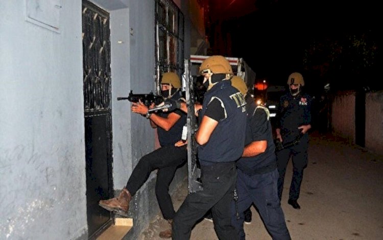Bingöl'de ev baskınları:18 kişi gözaltına alındı
