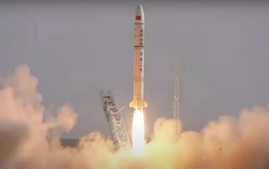 Çin uzaya bir uydu daha gönderdi