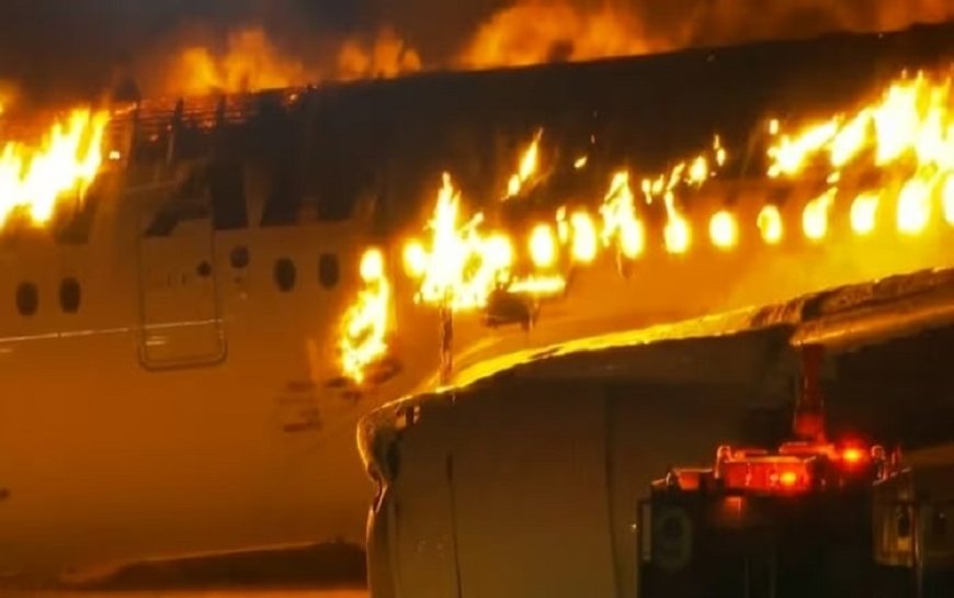 Tokyo’da havalimanında kaza: 379 yolcuyu taşıyan uçak pistte alev aldı