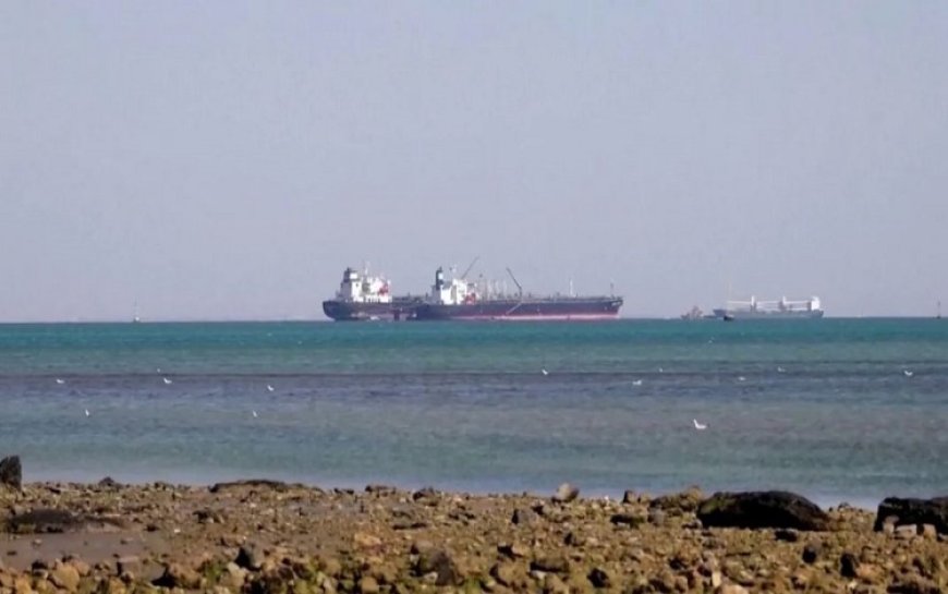Husiler bir ABD gemisi daha vurdu: CENTCOM’dan açıklama