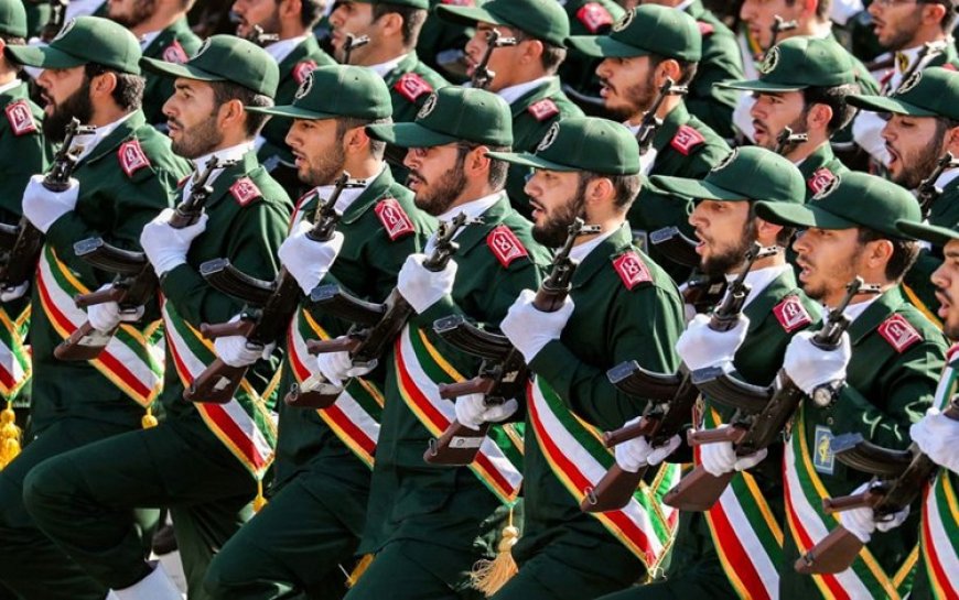 İran'da bir asker 5 silah arkadaşını öldürdü
