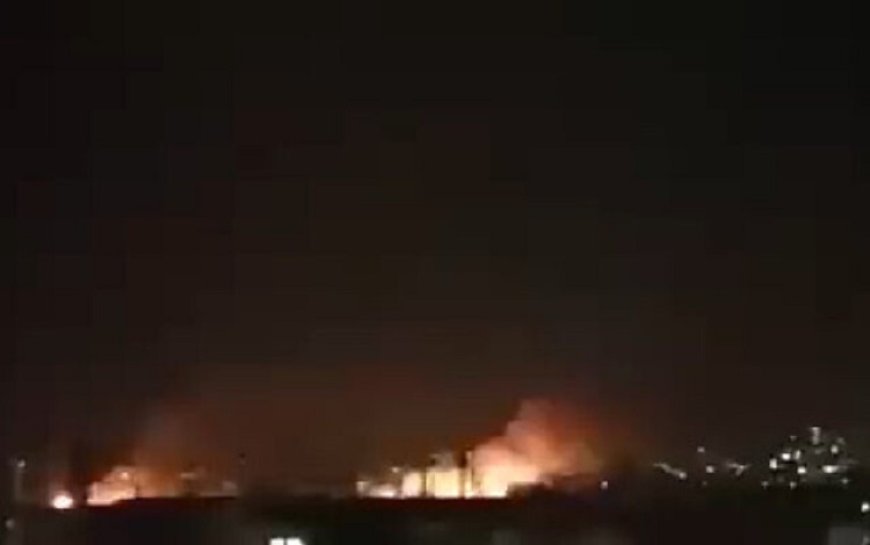 Deyrezor'da İran destekli grupların kontrolündeki bölgeye bombardıman