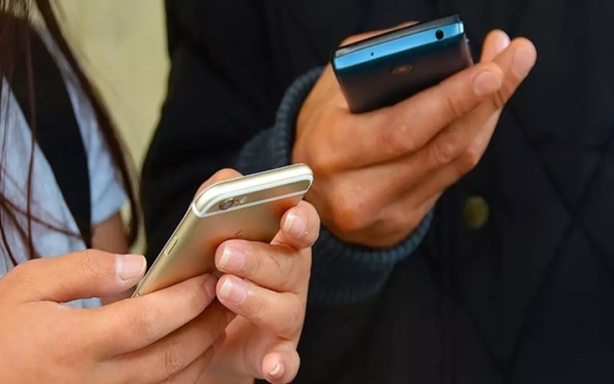 İtalya’da okullarda akıllı telefon ve tablet yasağı