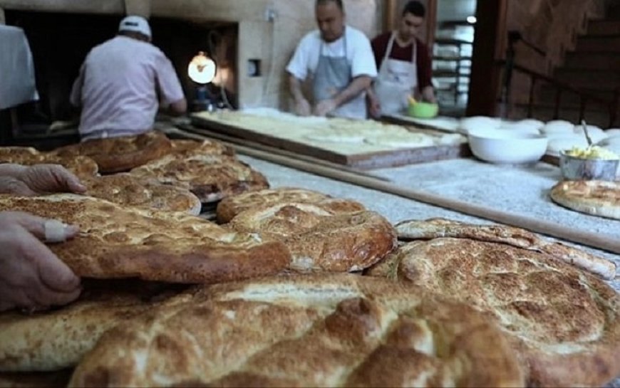 Türkiye'de Bu yıl 250 gramlık ramazan pidesi 15 liradan satılacak