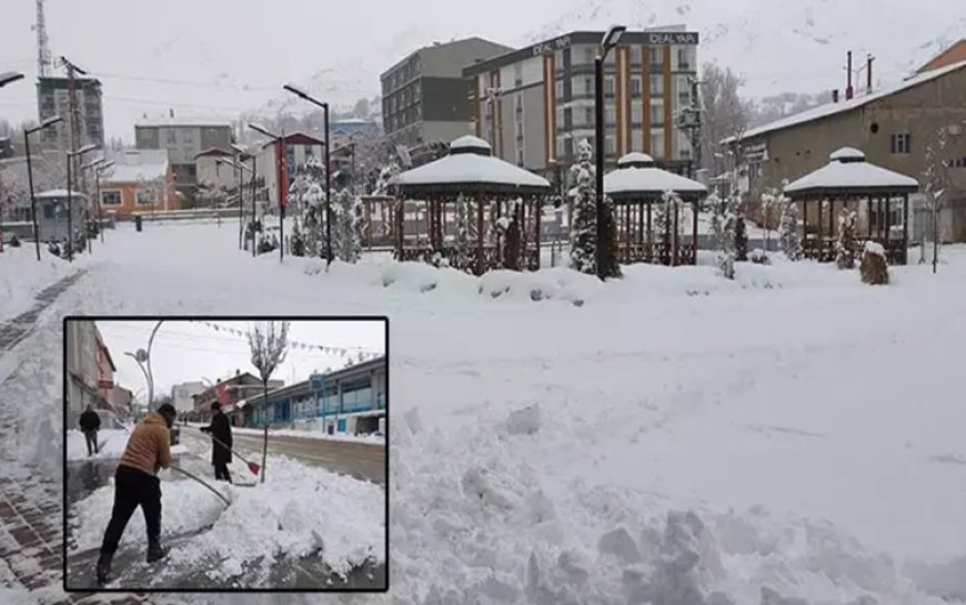 Van'da kar yağışı: 257 yerleşim yeri ulaşıma kapandı, okullar tatil edildi