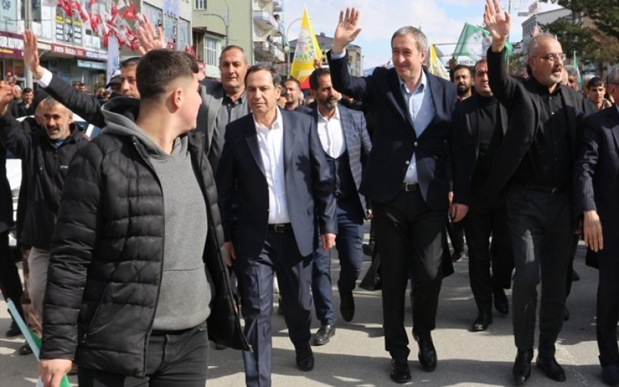 Tuncer Bakırhan, Bitlis ve Muş'ta Halk Buluşmaları’na katıldı