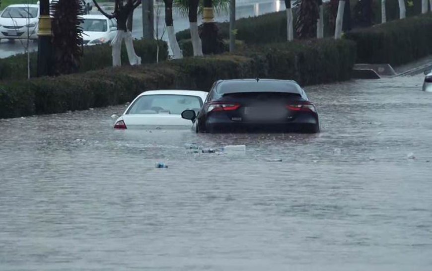 Duhok'ta sel felaketi: Sel sularına kapılan otomobildeki 2 kişi yaşamını yitirdi
